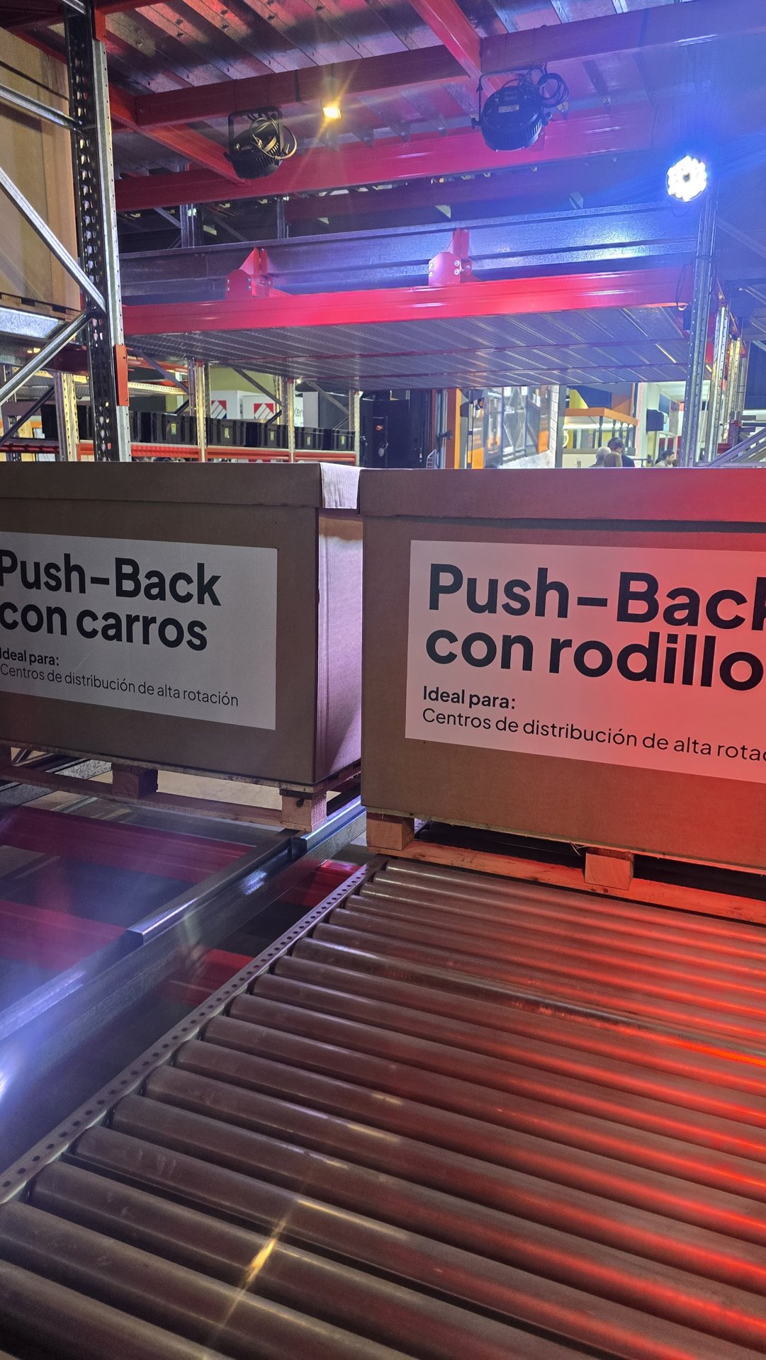 Sistemas Push-Back con carros y con rodillos en el stand de Industria LAM